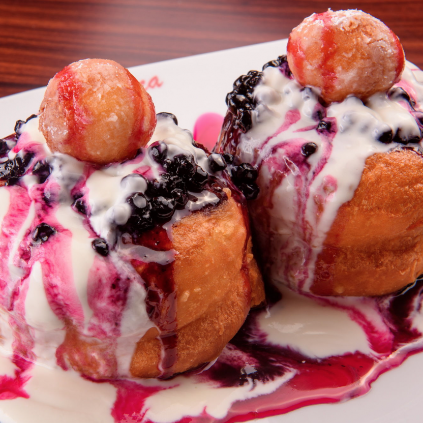 Papanasi with jam