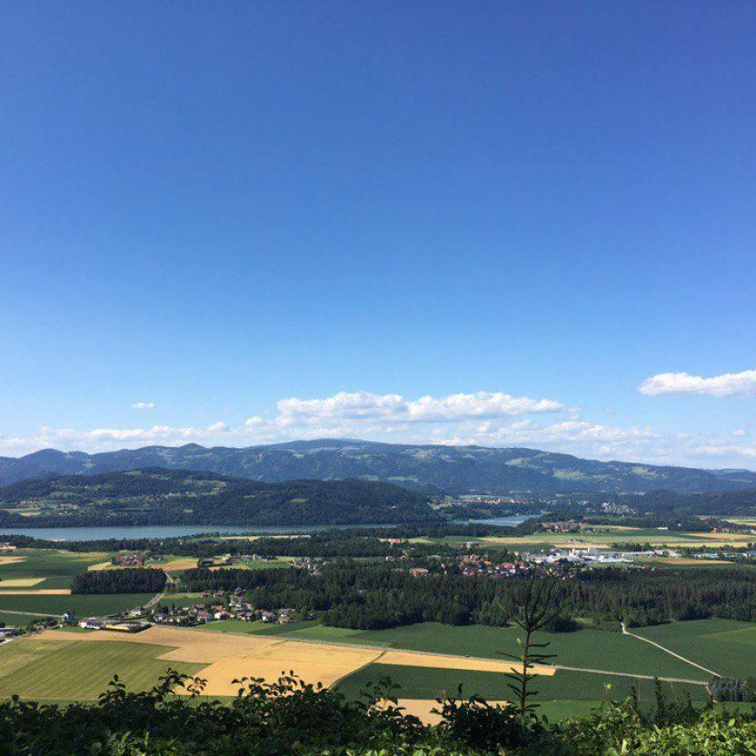 BB Hike View over Klopeinersee