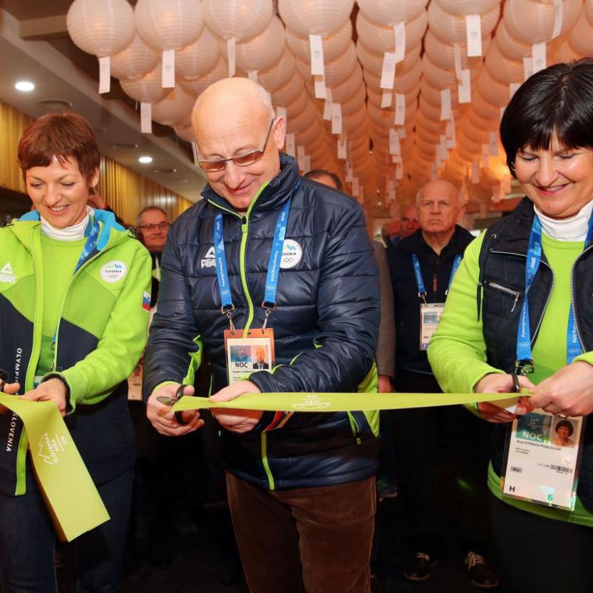 slovenska hisa opening