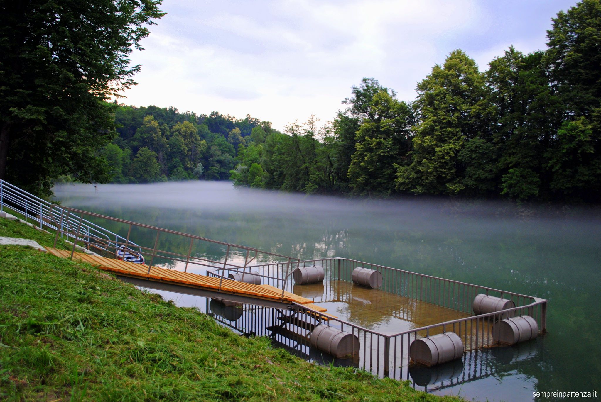 BIG BERRY River pool
