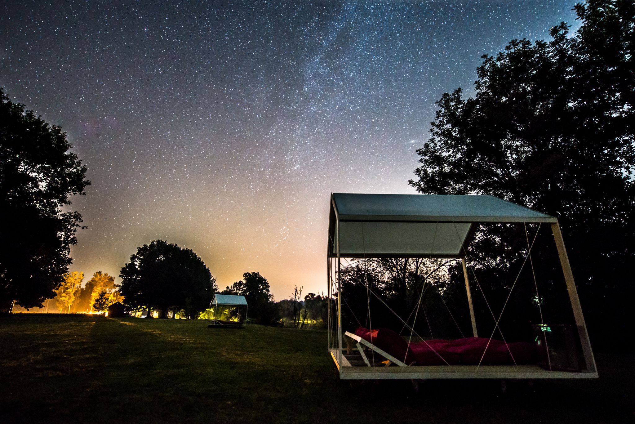 BIG BERRY open lounge houses on the shore of Kolpa river