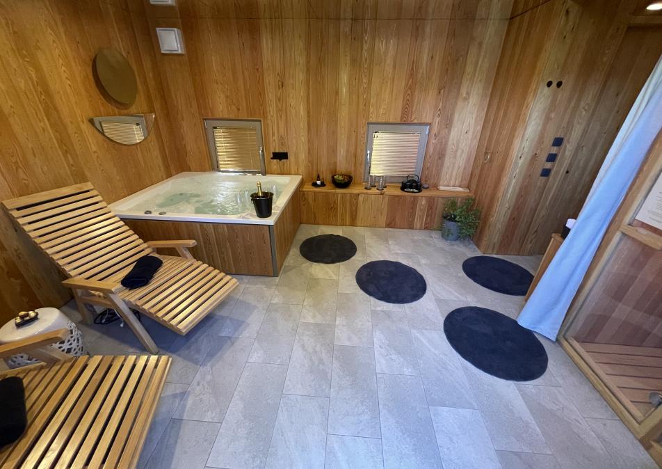 BB LUXURY WELLNESS 00004