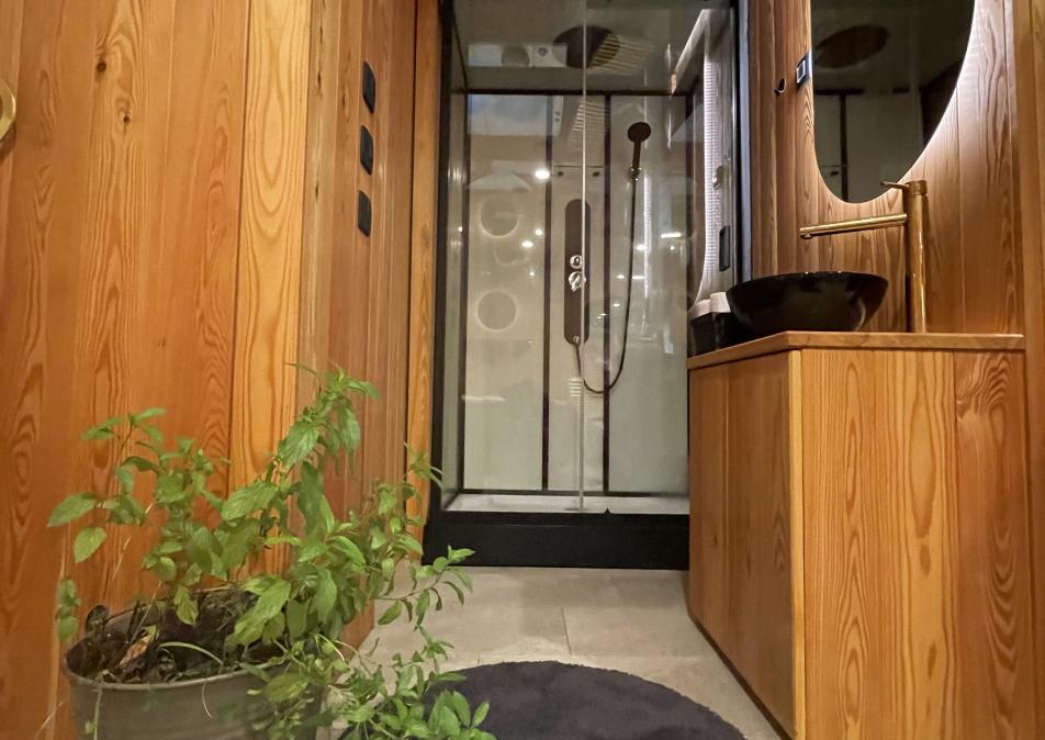 BB LUXURY WELLNESS TUS 00007