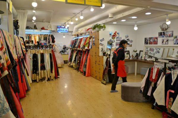 hanbokstoretypical