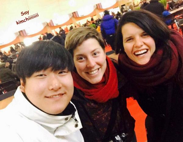 korean selfie