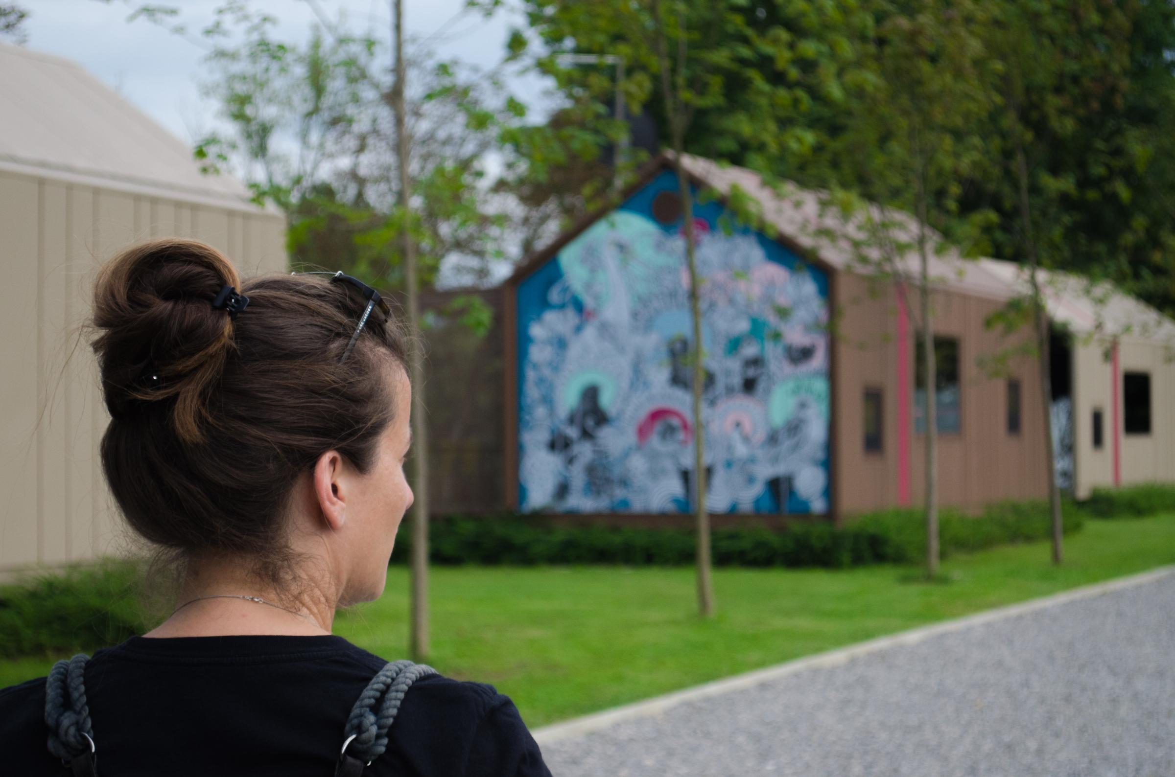 BIG BERRY People DY Ivona arriving