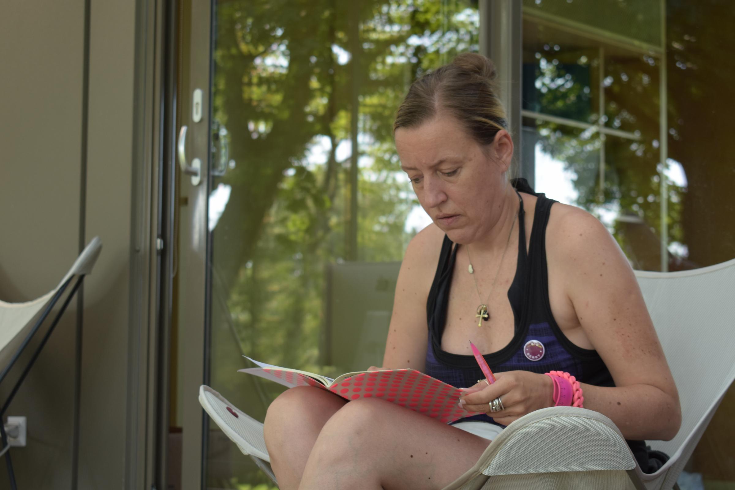 BIG BERRY People DY Ursa working 