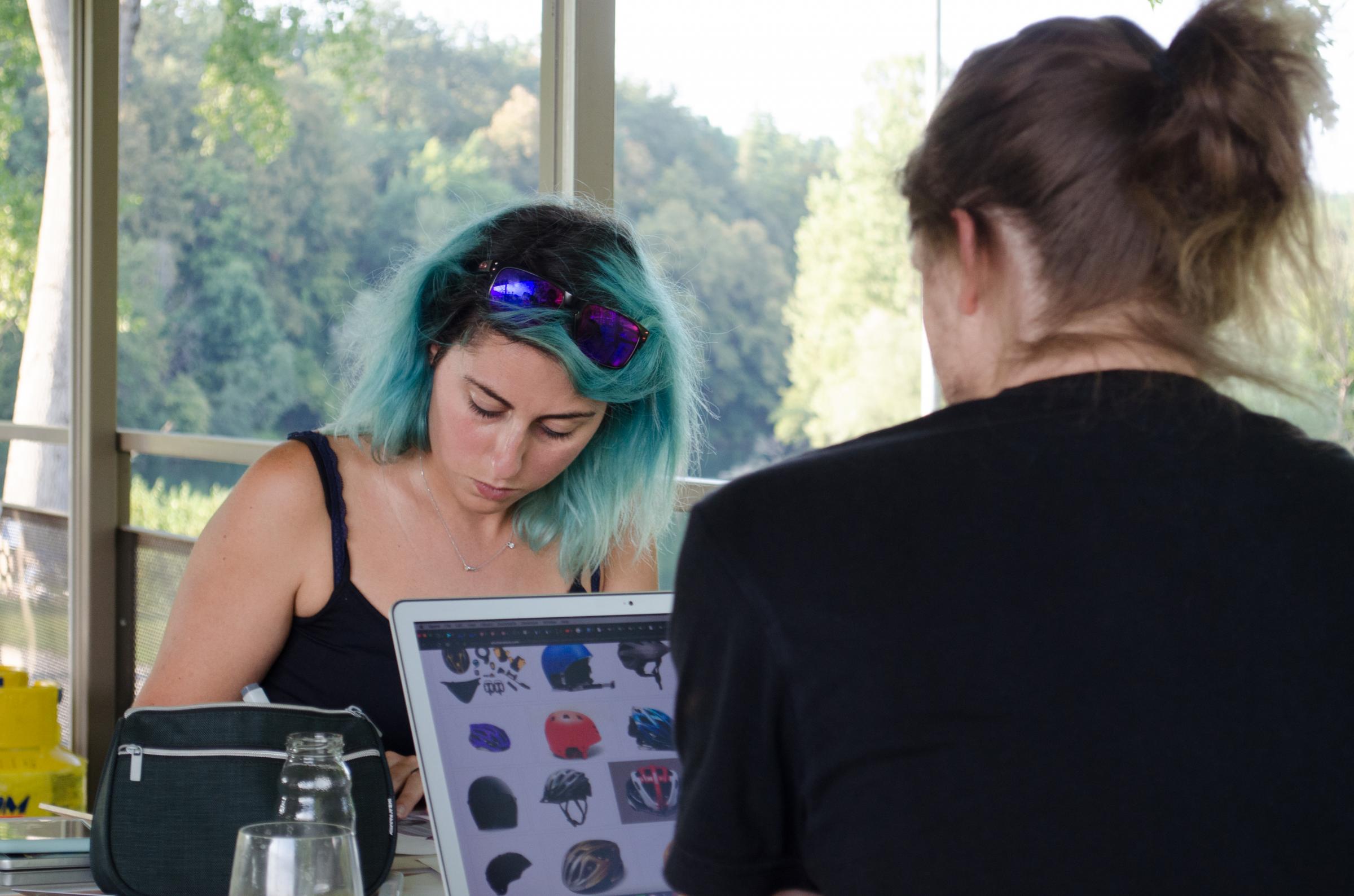 BIG BERRY People DY Marko working